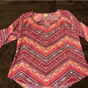 3 for $10 EUC Self Esteem Handkerchief top 3/4 sleeves